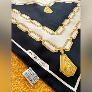 Vintage must de Cartier silk scarf! Excellent just one flaw